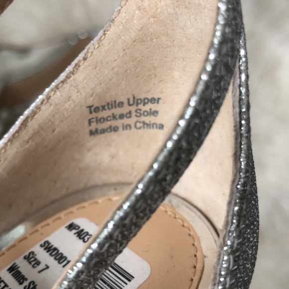 Jewel Badgley Mischka Dextra Wedge Sandals - Picture 10 of 10